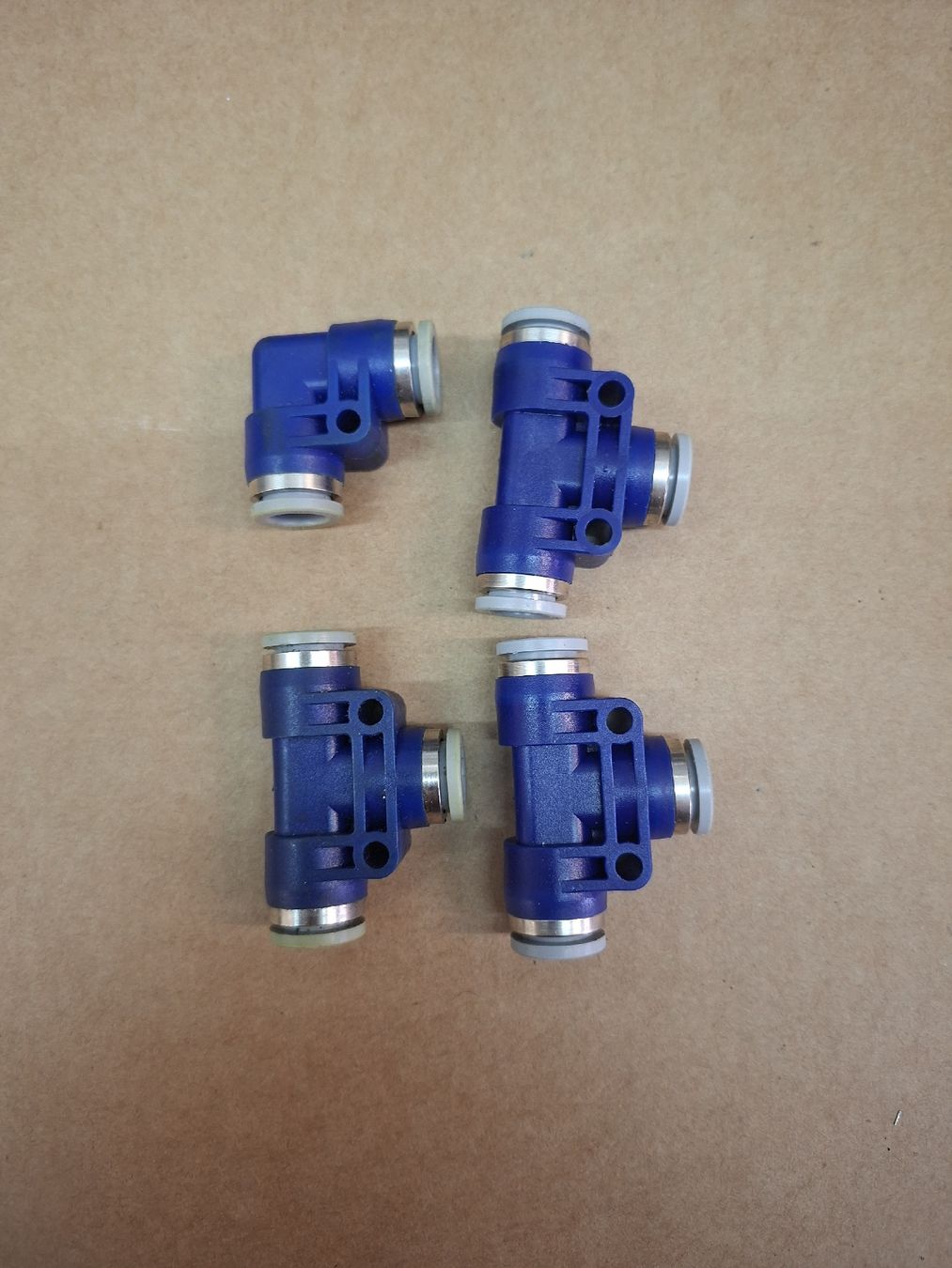 Metall- & Schlosserei Sonstiges: divers raccords pneumatiques 10mm – Gebraucht aus Villarepos von homemade123