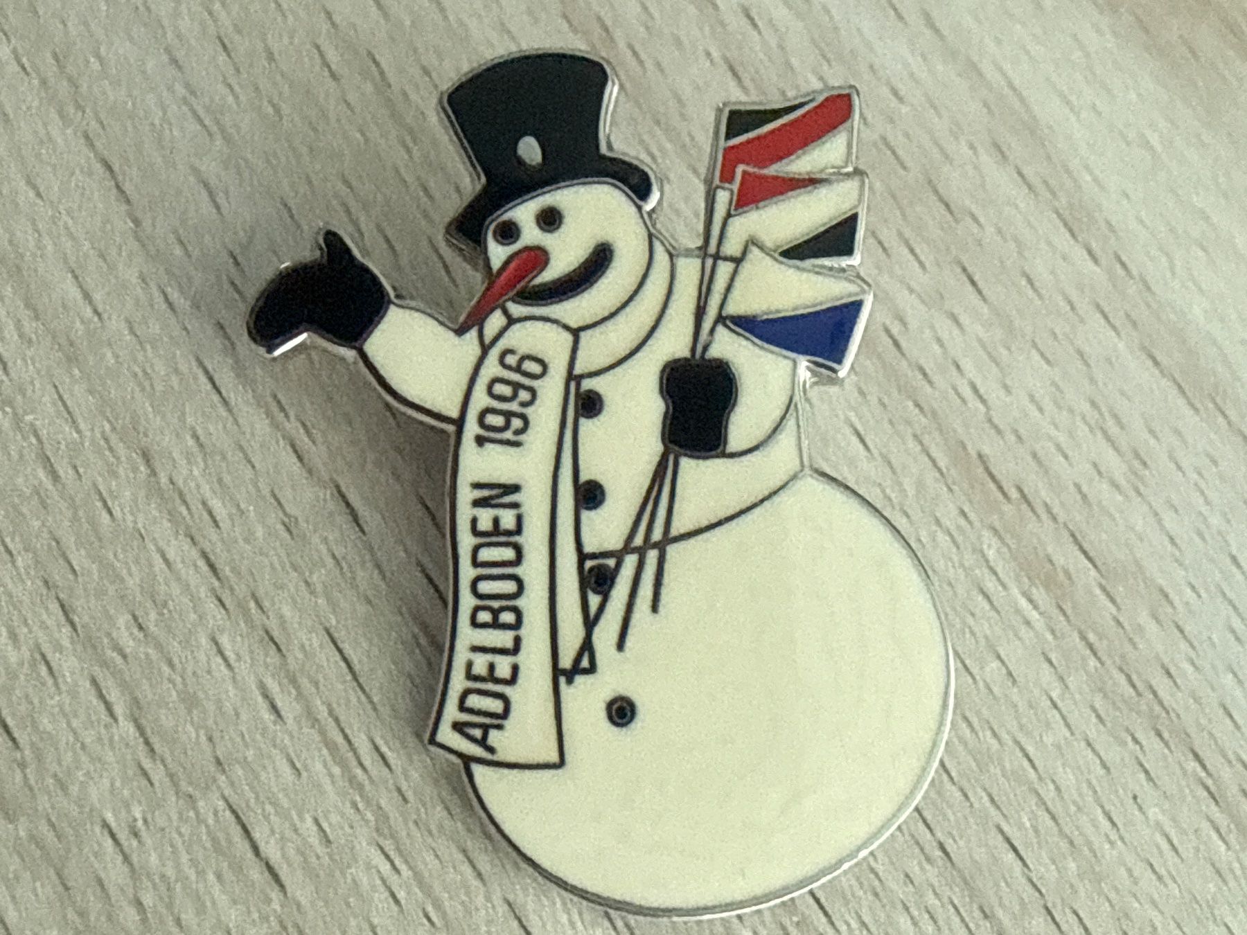Placchette & Badge: Pin Adelboden 1996 – Usato da Glattbrugg venduto da Schweigmatt