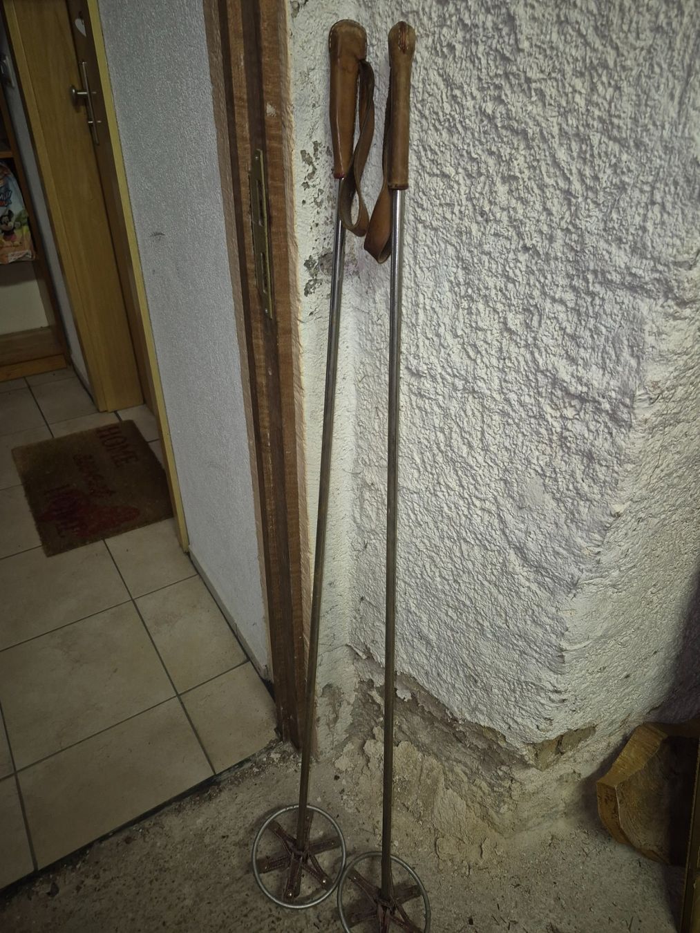 Skis: Batons de ski anciens – Gebraucht aus Le Locle von archerblanc