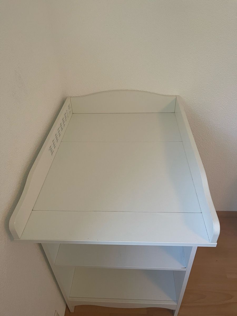 Ikea Wickeltisch & Zubehör: Wickeltisch weiss, IKEA  – Gebraucht aus Hirzel von carta9 2