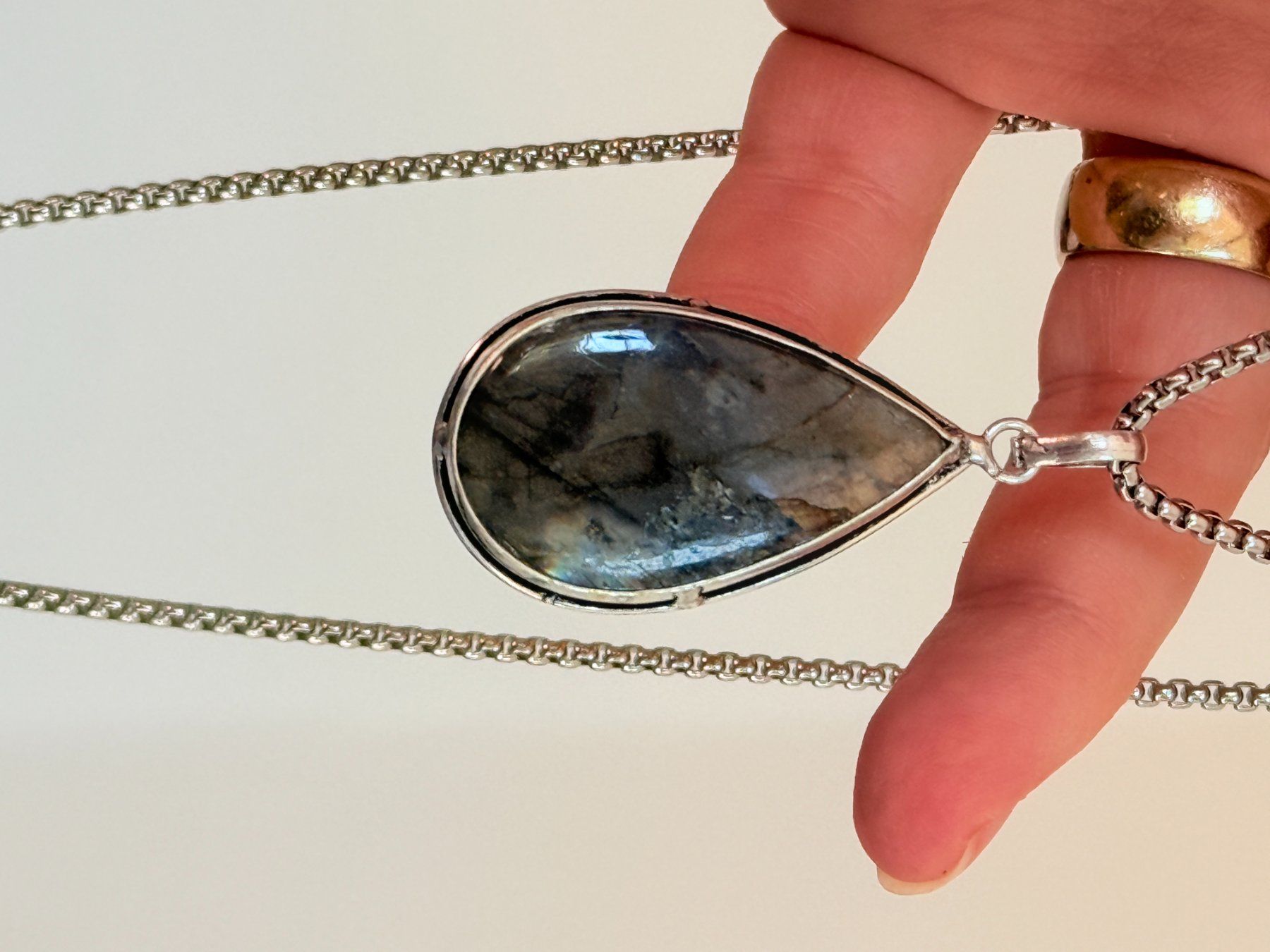 Ketten: Collier avec Labradorite – Neu und originalverpackt aus Genève von AWWA 5
