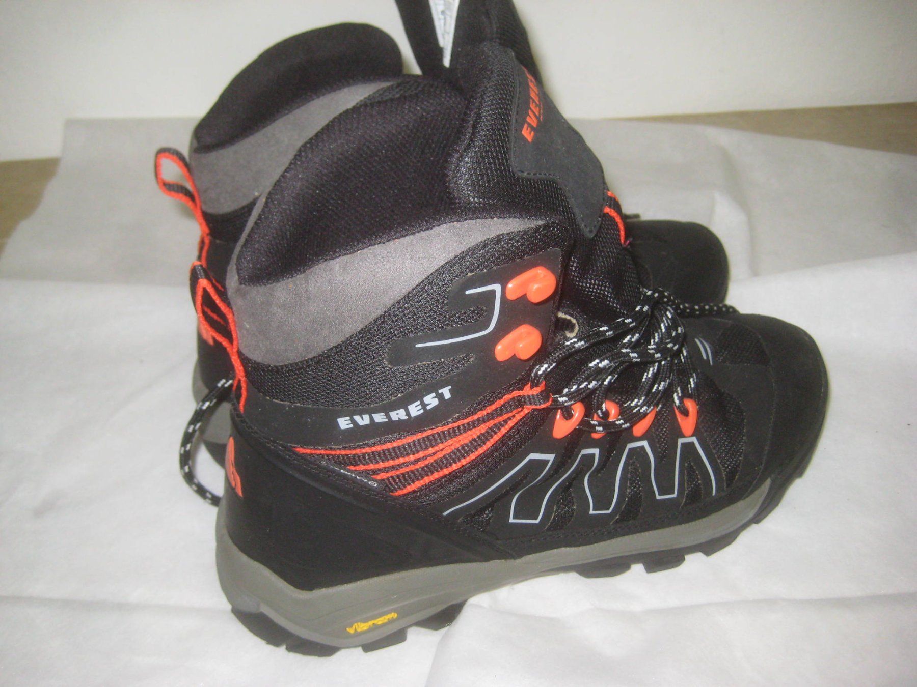Everest Chaussures hommes: HERREN  WANDER SCHUHE – Neuf (Voir description) à Uster par flocke1