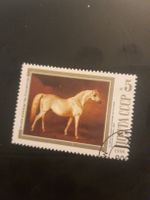 Timbre rare URSS - Cheval Blanc élégant - Année 1988!