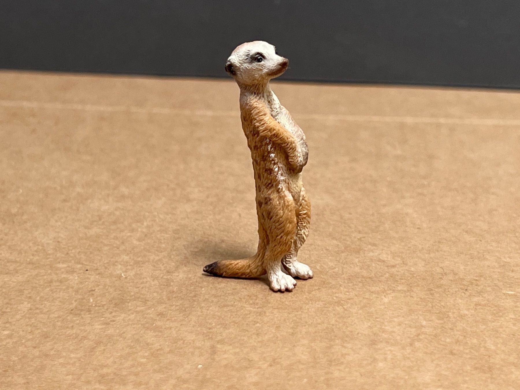 Schleich Statuette: Schleich 14368 Erdmännchen, stehend – Usato da Ennetbaden venduto da mapa05 2