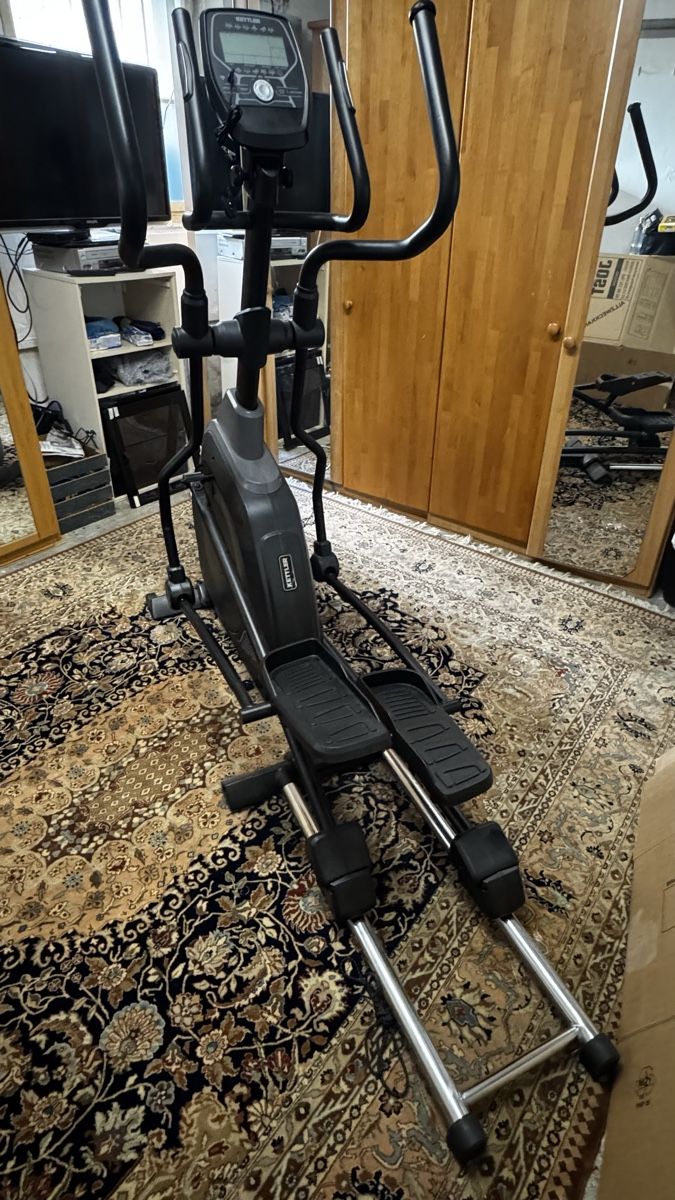 Kettler Vélos d'appartement: Kettler Crosstrainer – D'occasion à Binningen par kaazee005 2