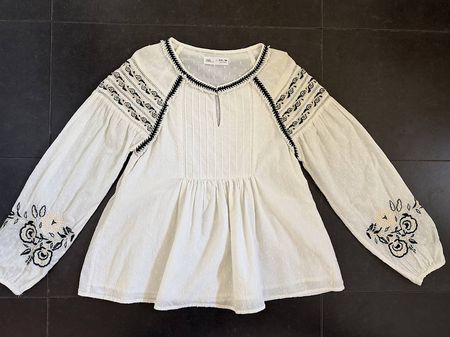 Zara Bluse mit Stickerei, 158/152, neu!