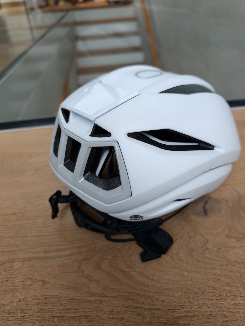 Giro Caschi: Giro Eclipse Pro Spherical - L - Weiss - inkl. Ersatzpads – Usato da Bachenbülach venduto da Food4Thought 2