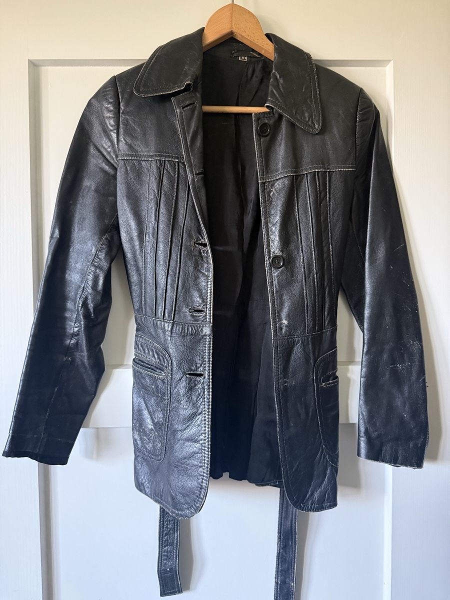 Giacche: Schwarze Vintage-Lederjacke – Usato da Zürich venduto da GundulaStreusand