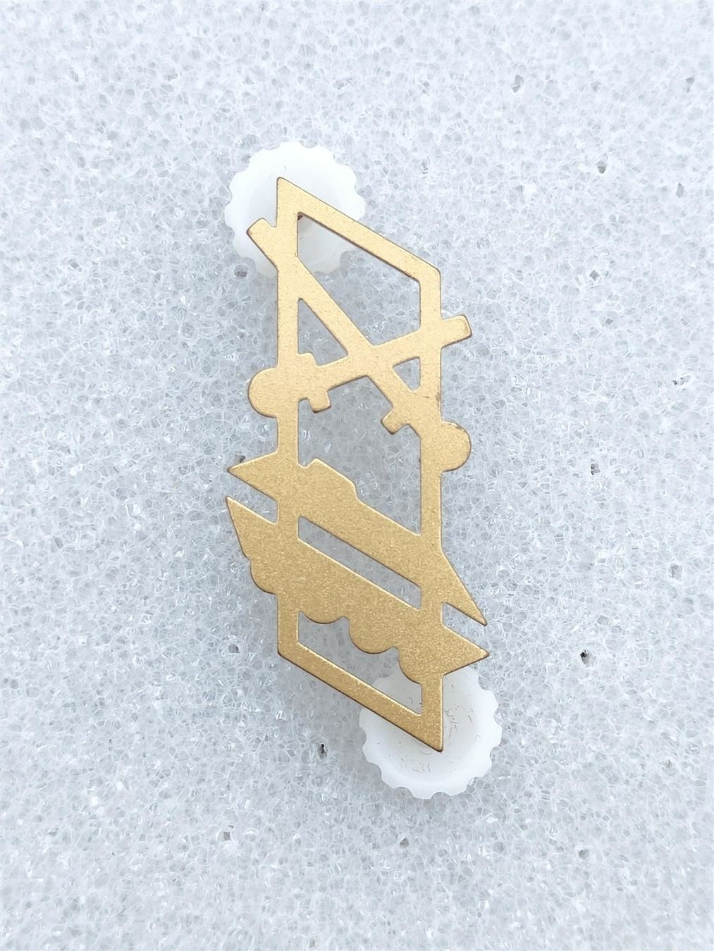 Placchette & Badge: Metallabzeichen Minenwerferkanonier V1 – Usato da Bauma venduto da SwissMilitaria