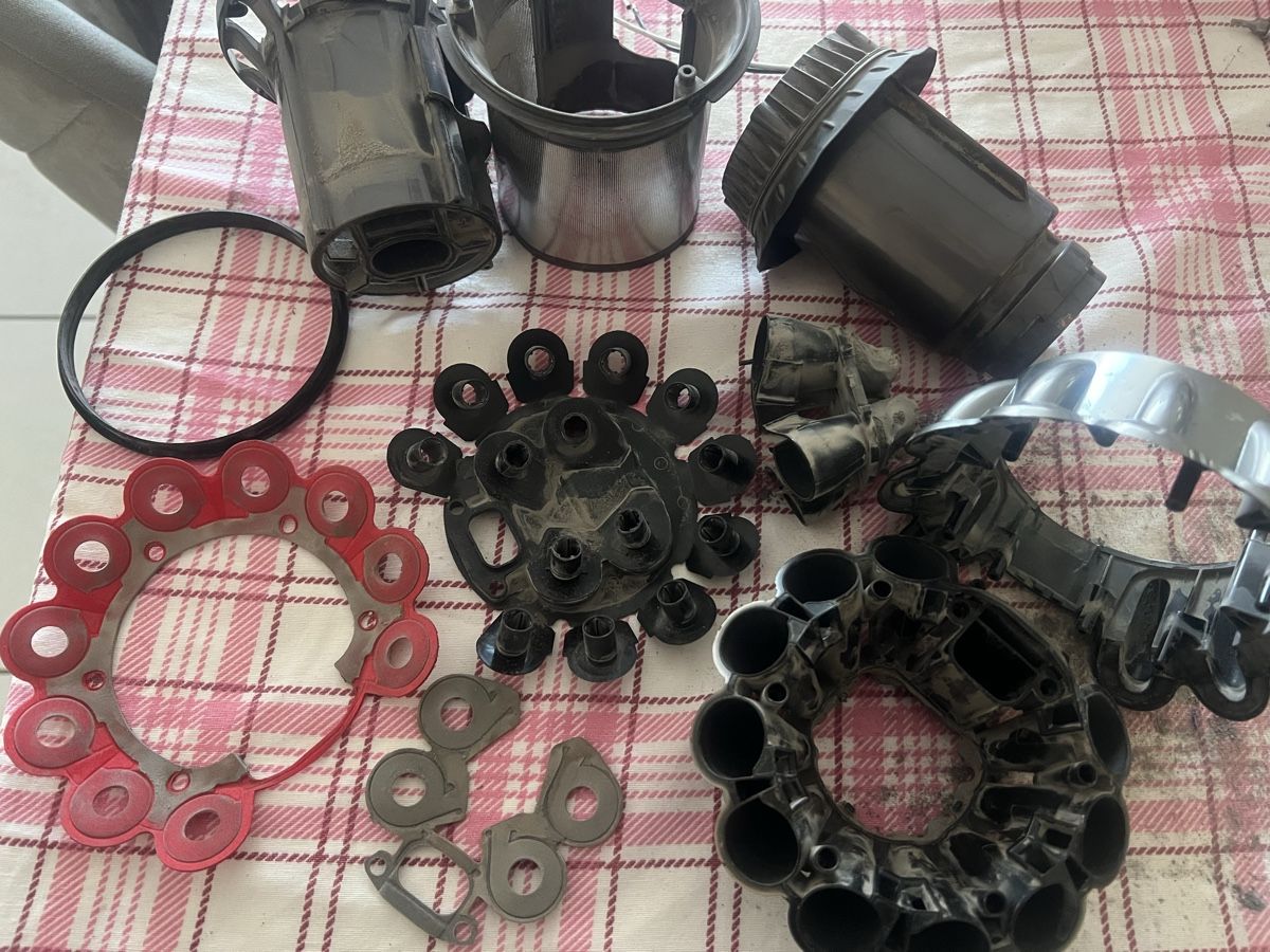 Dyson Aspirateurs & Accessoires: Dyson V11 Absolute ✅ accessoires ✅ batterie ✅ – D'occasion à Vauderens par Sah-C1995 8