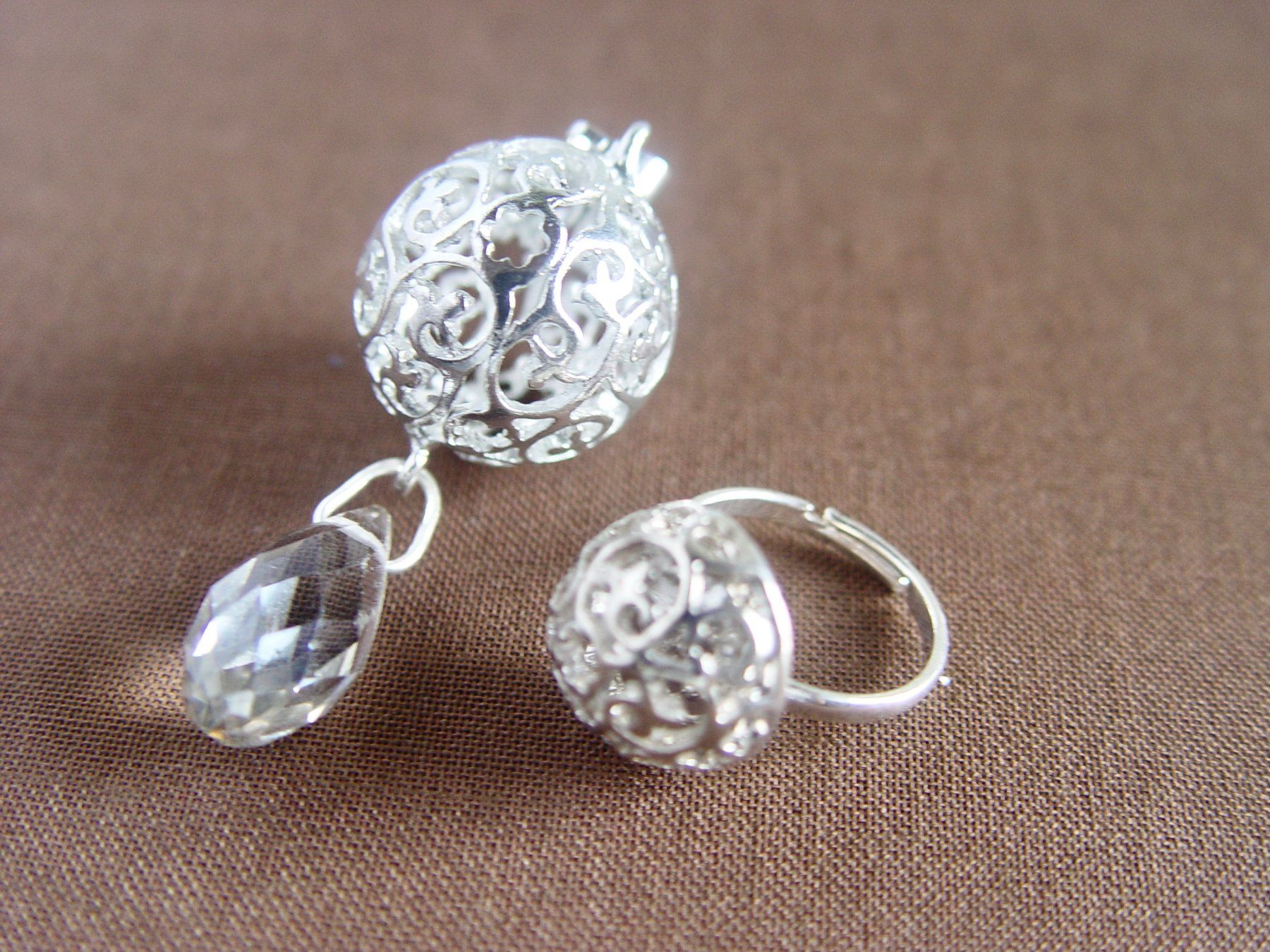 Sonstiger Schmuck: Set: Filigraner Ring und Anhänger, versilbert – Gebraucht aus Henggart von gernli 1