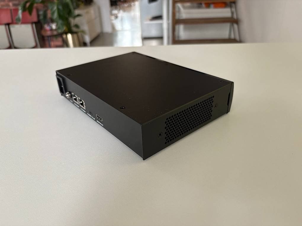 Dischi rigidi: Blackmagic Cloud Store Mini 8TB – 10G Netzwerkspeicher – Usato da pratteln venduto da rog_86wq 2