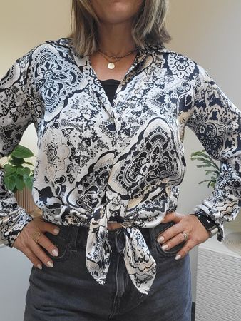 Chemisier Zara motifs cachemire noir et blanc taille XS