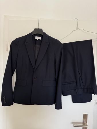 Elegantes Marineblaues Damen Hosenanzug, Reiss - Grösse 36