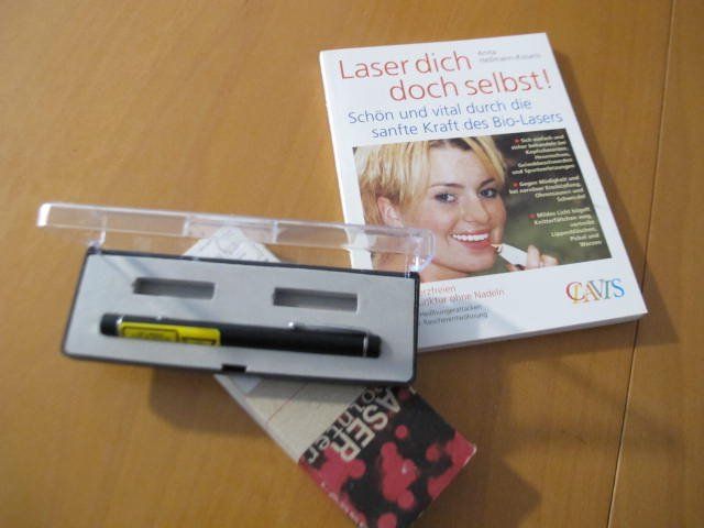 Bücher: Buch "Laser dich selbst" samt Laserpointer – Gebraucht aus Wittenbach von markus412