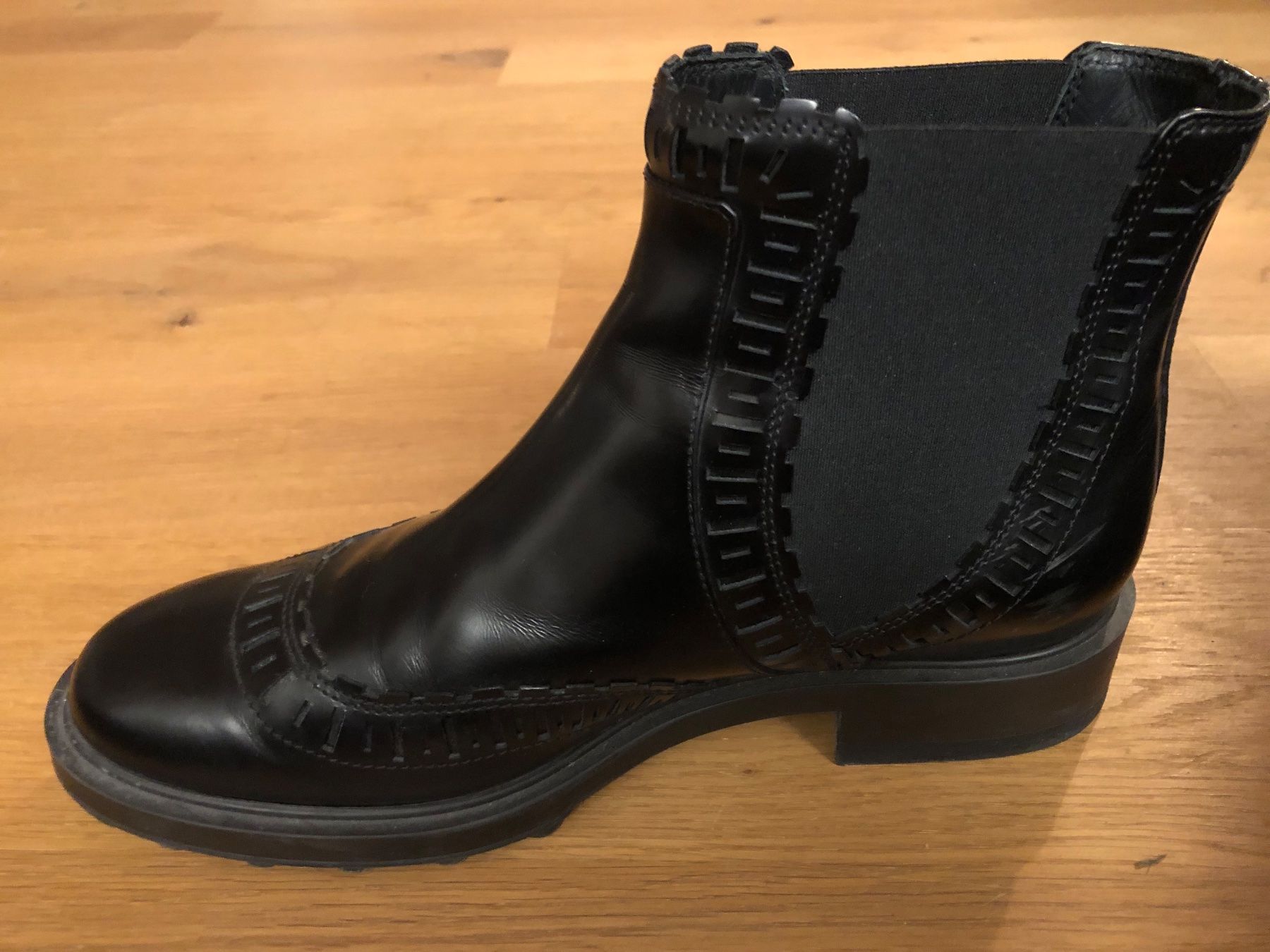 Tod'S Scarpe da donna: TOD'S Chelsea Boots – Usato da Wald ZH venduto da Silberfisch999 2