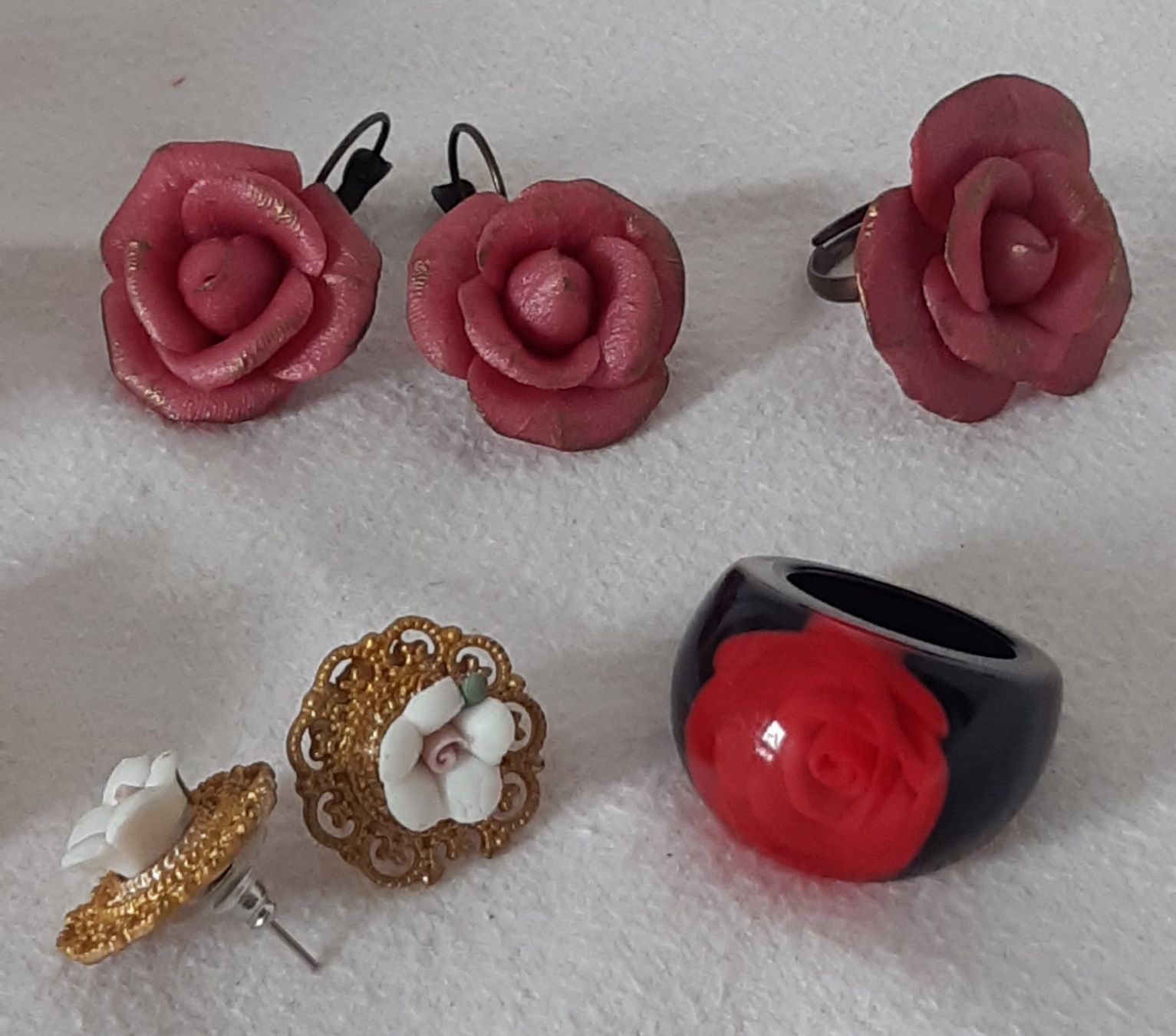 Altri gioielli: 8-teiliges romantisches Schmuck-Set mit Blumenmotiven – Usato da Emmenbrücke venduto da WillisauerRingli 3