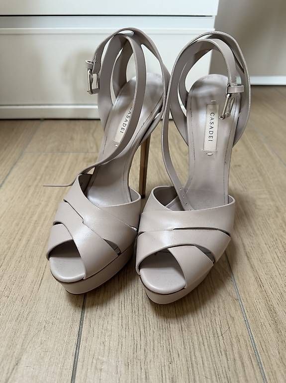 Scarpe da donna: Casadei sandalo 39  – Usato da Montagnola venduto da bib_b6lm