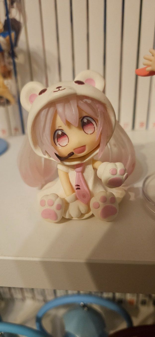 Statuette: Miku Hatsune Figur / Cherry Blossom – Usato da Landquart venduto da CruelFairytale