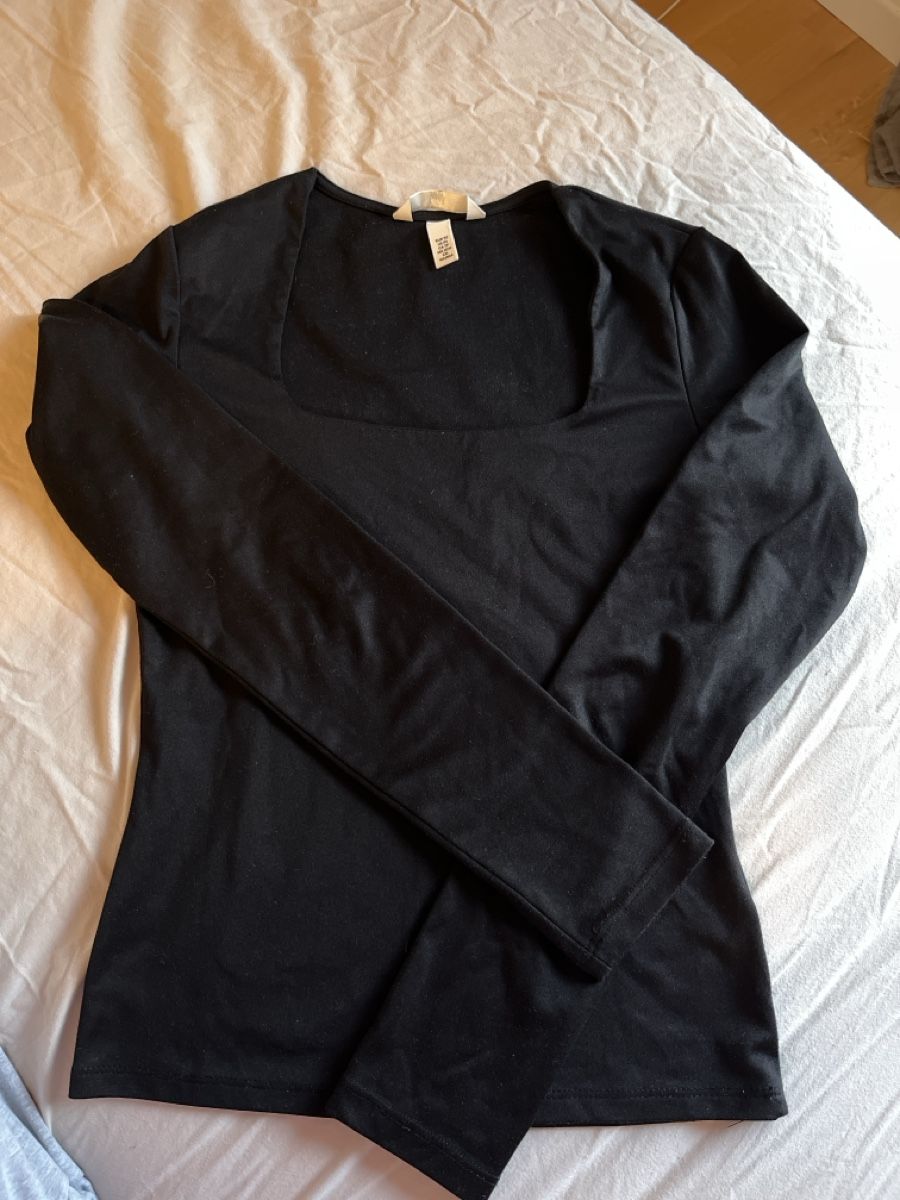 H&M Tops: square neck longsleeve – Gebraucht aus Luzern von janine_l