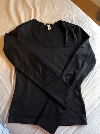 square neck longsleeve