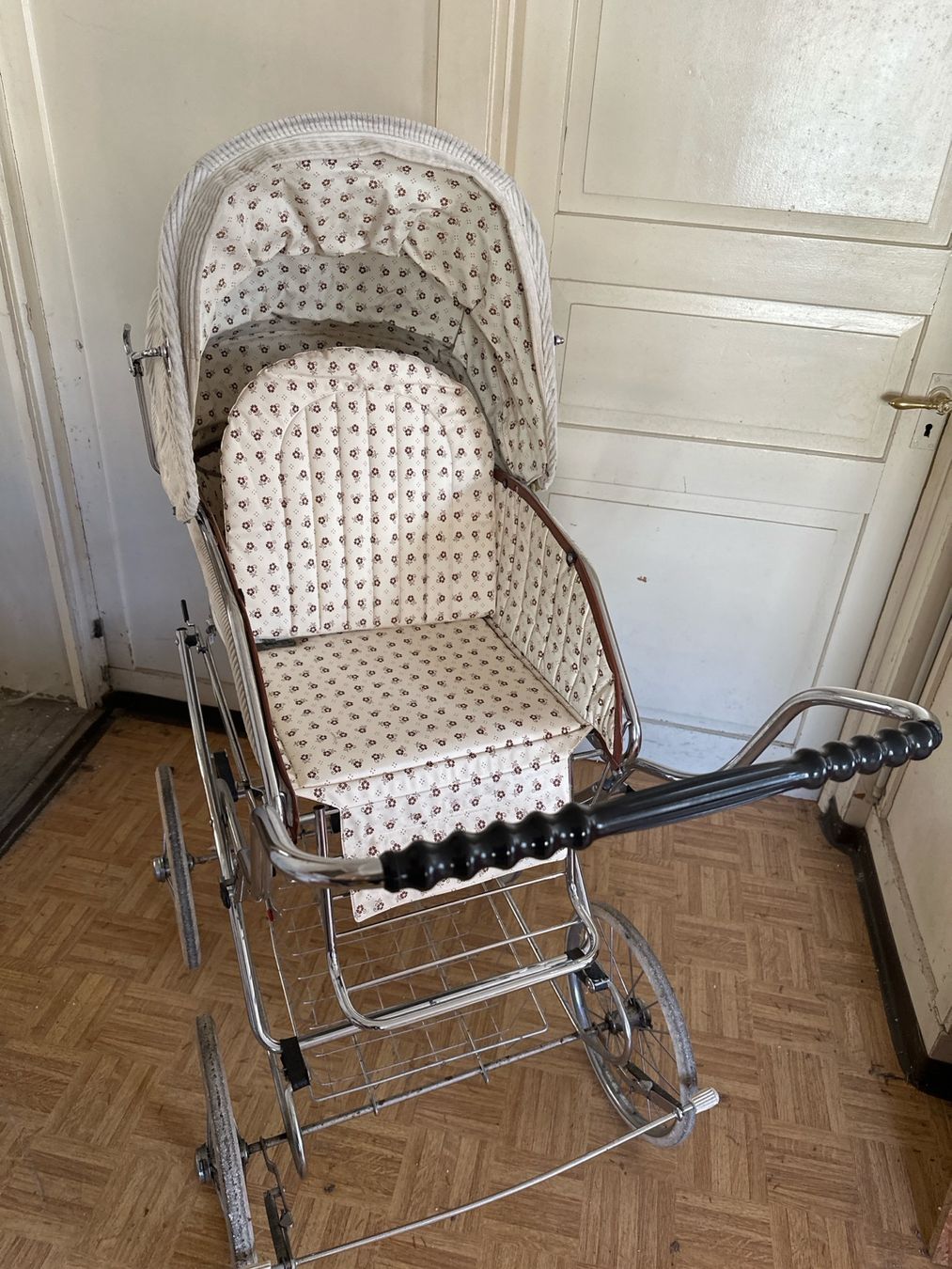 Carrozzine: Vintage Kinderwagen – Usato da Chur venduto da cor_m7br 2