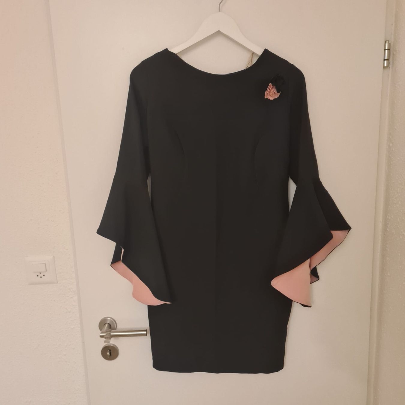 Vestiti: Kleid schwarz Gr.40 – Usato da Buchs SG venduto da iva_5msb 2