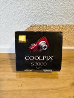 Nikon Coolpix S3000 Rot mit OVP und Zubehör
