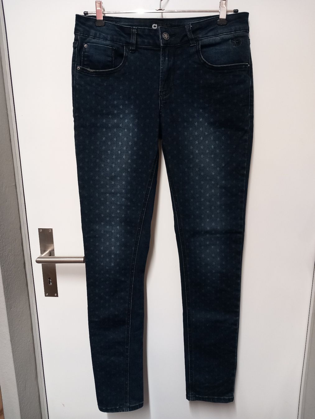 Jeans: NO NAME Stretch Jeans Gr. 30, Sternenmuster, Blackout – Usato da Merligen venduto da muss_haben