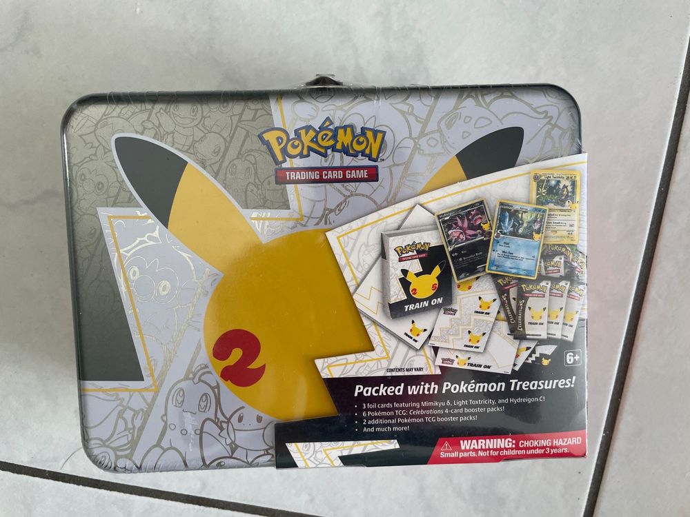 Pokémon Celebrations Collectors Chest | Kaufen auf Ricardo
