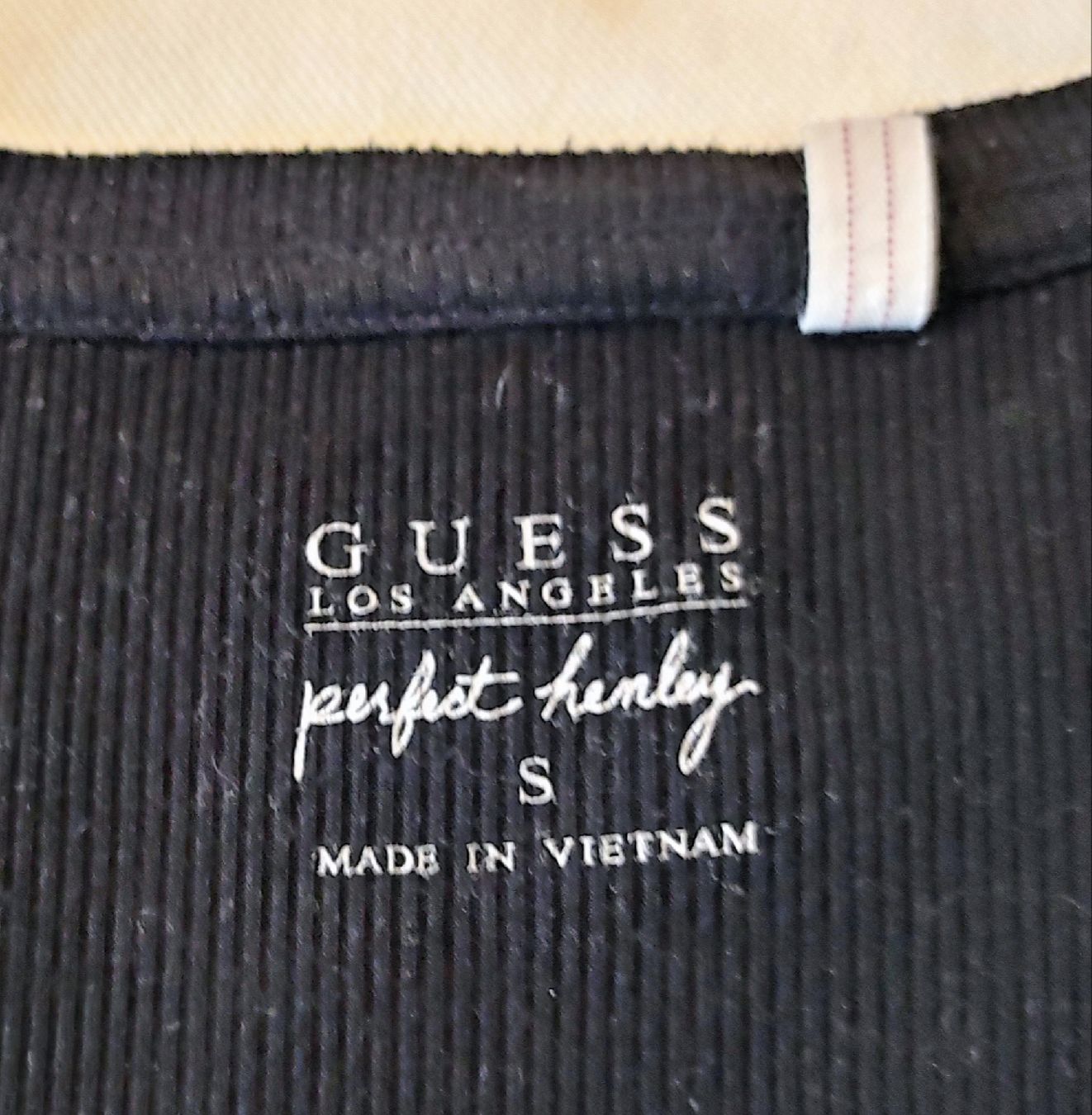 Guess T-shirt: Guess Shirt, schwarz, Gr. S – Usato da Stäfa venduto da modeflash 1