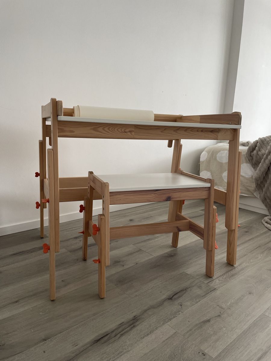 Ikea Scrivanie: IKEA kinder tisch und stuhl – Usato da Neuheim venduto da den_zx9z