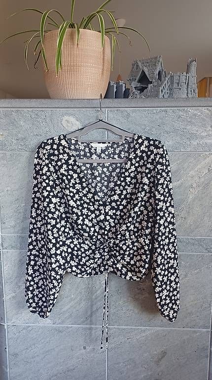 Chemisiers: H&M Bluse Gr. M  wie neu – D'occasion à Burgdorf par Damlaf_9