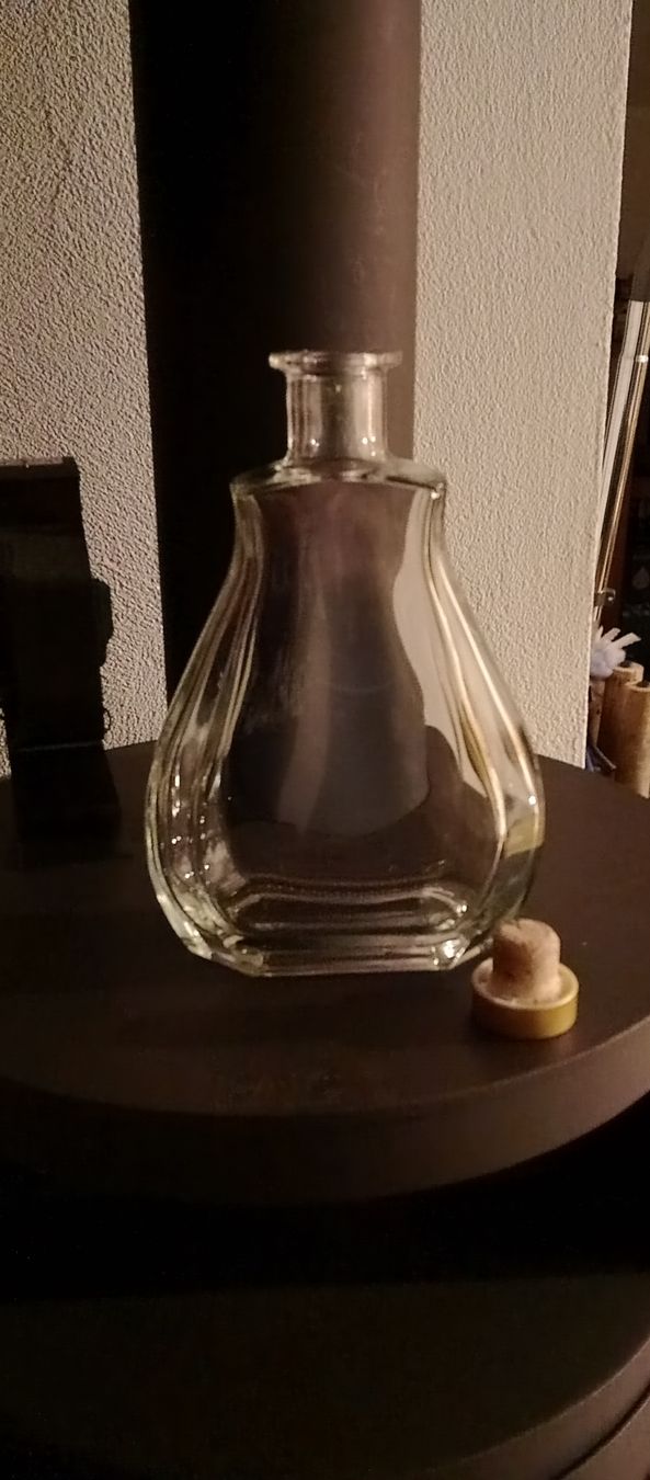 Autres vaisselles & verres: Glasflasche 1,5 Liter – D'occasion à Maienfeld par Hanswurst64 1