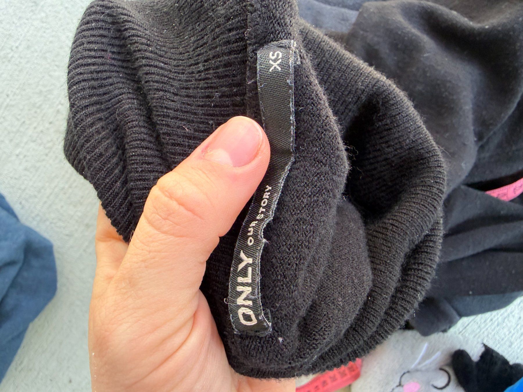 Only Maglioni & Felpe: Schwarzer Rollkragenpullover von ONLY, Grösse XS – Usato da Riehen venduto da edu_92w7 1