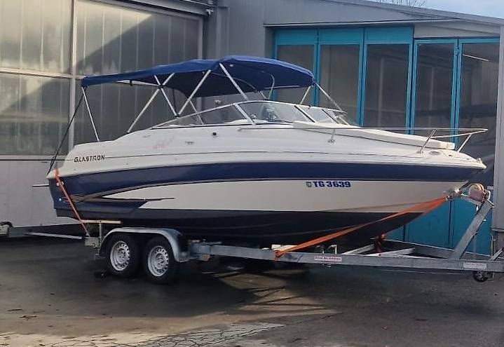 Barche: Top Sportboot Glastron GS 229 incl. Trailer – Usato da Arbon venduto da Heiasi 1