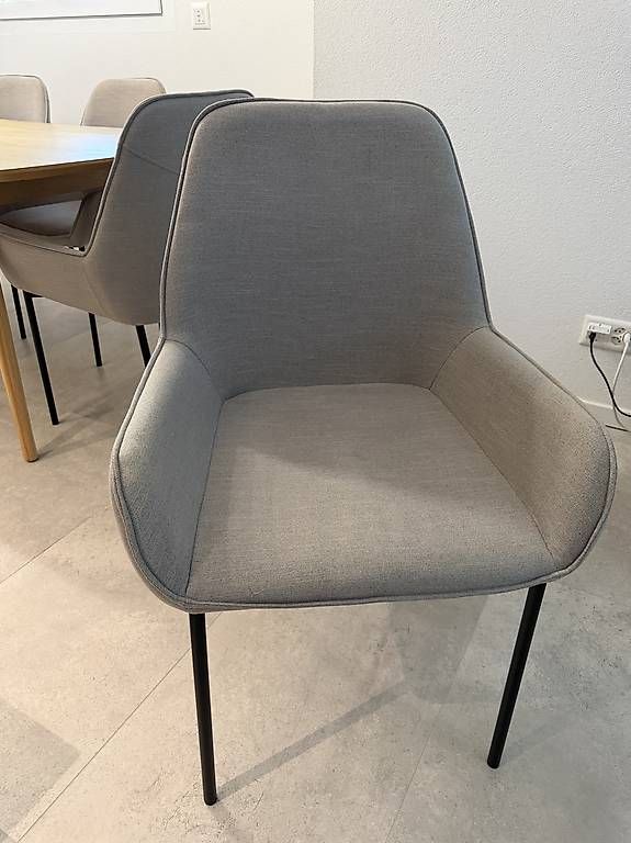 Set di tavolo e panche: Ensemble table et chaise intérieur  – Usato da Bremblens venduto da ltheintz 4