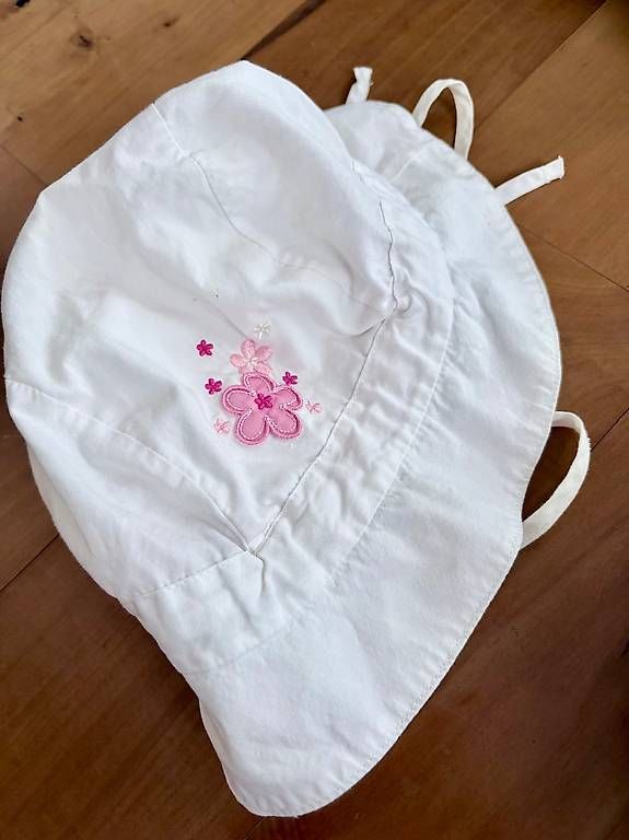 Sterntaler Altro abbigliamento per bambina: Mädchen Sonnenhut Gr. 51/52/53 cm – Usato da Dietlikon venduto da Pmt_zh 3