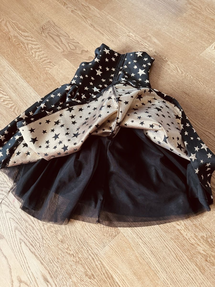 Vestiti & Gonne: Hübsches Mädchen Kleid - Gr. 110 – Usato da Hünenberg venduto da Robe0 1