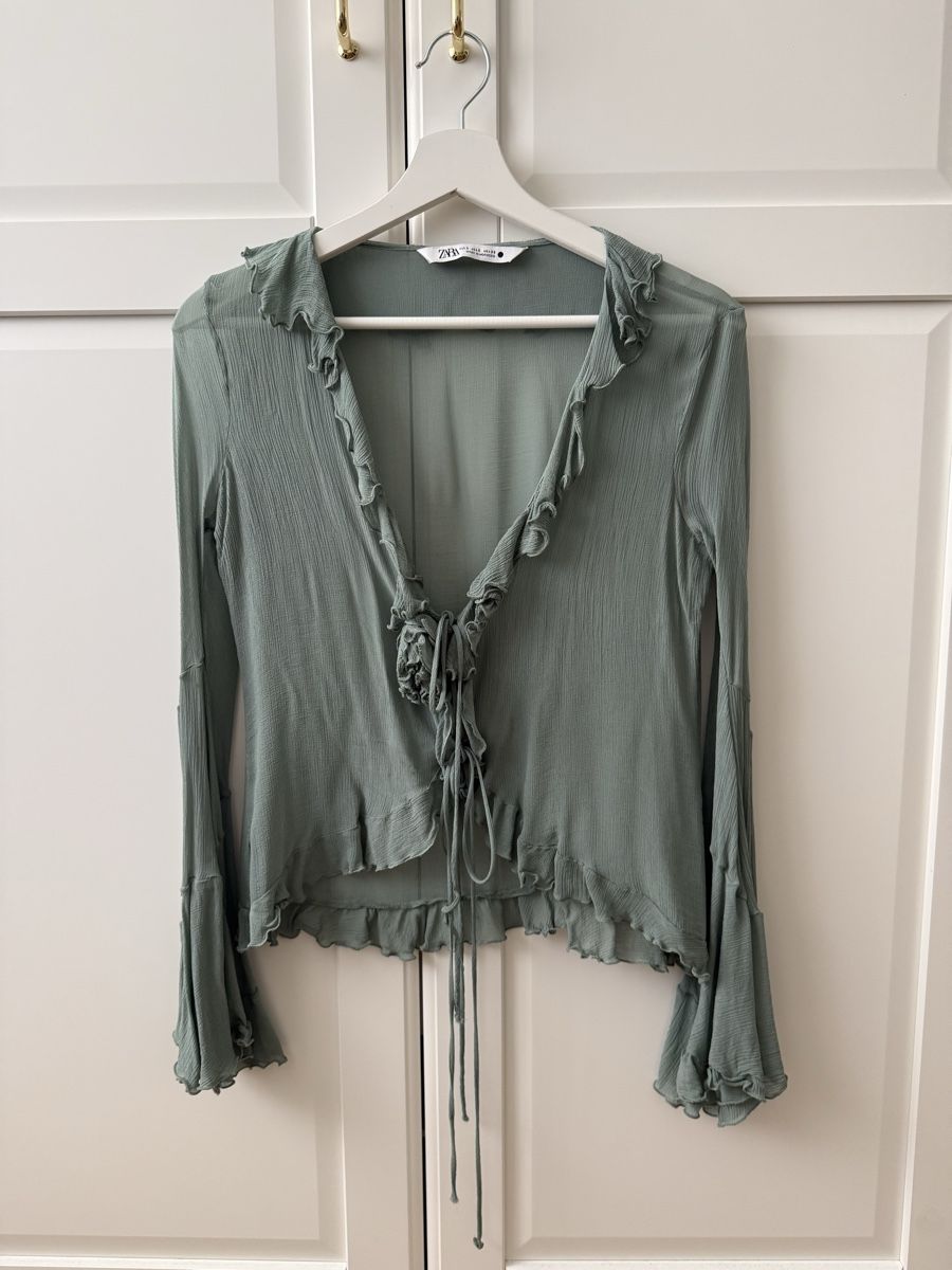 Zara Camicette: Zara Bluse mit Rüschen Gr.S – Nuovo (secondo la descrizione) da Giswil venduto da Ody2