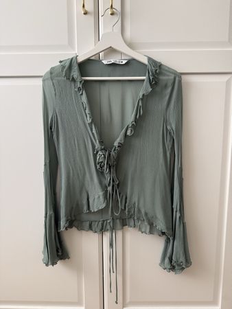 Zara Bluse mit Rüschen Gr.S