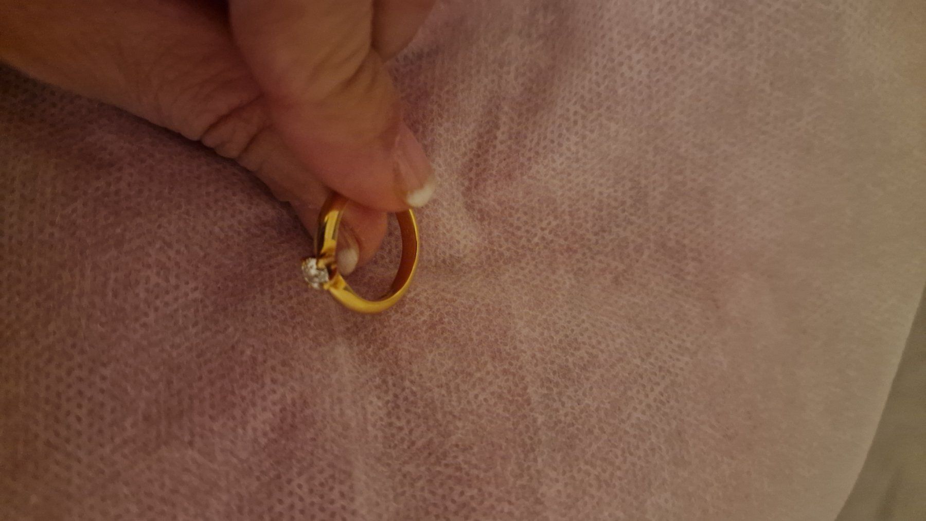 Bagues: Ring gold mit diamante – D'occasion à duedingen par becorate