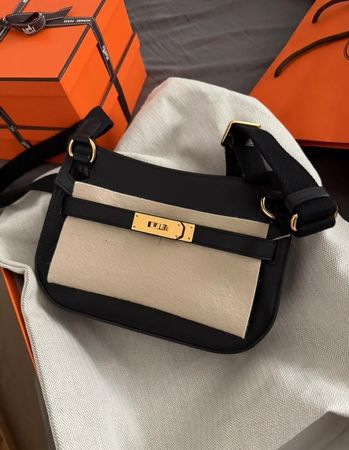Hermès Jypsiere Mini Evergrain, schwarz