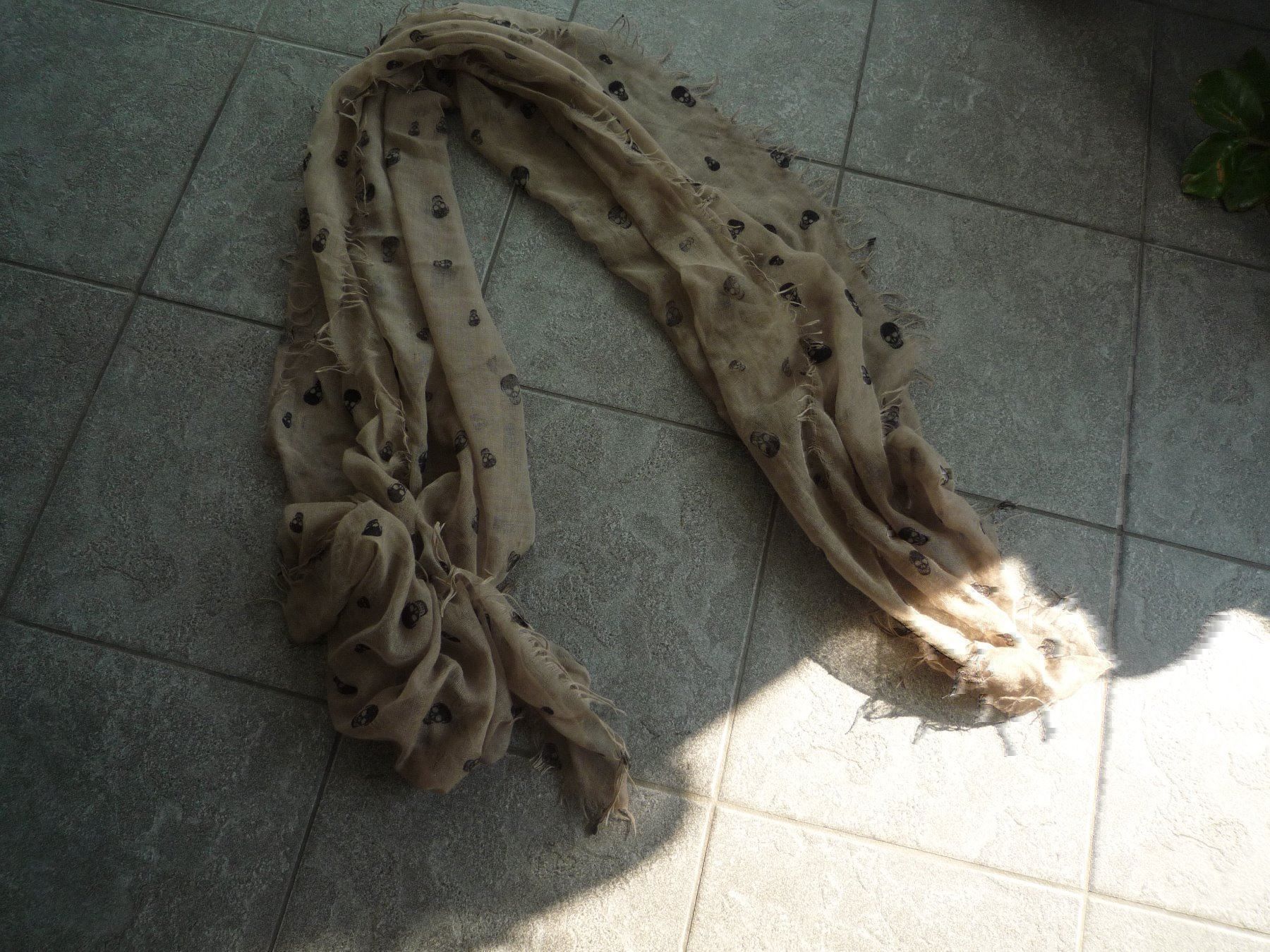 Foulard & Sciarpe: SCHAL – Usato da Andwil SG venduto da schmei