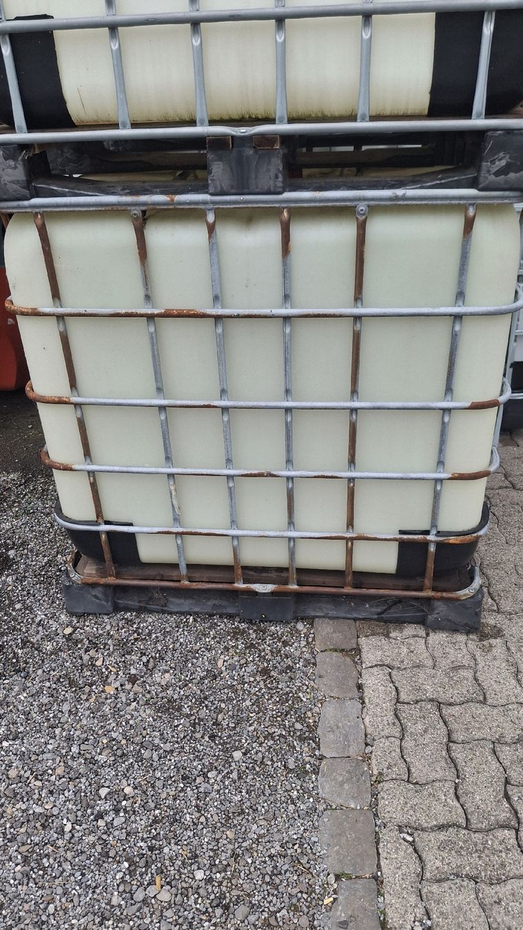 Baucontainer: IBC Container 1000L weiss gebraucht – Gebraucht aus Zuckenriet von baro05 1