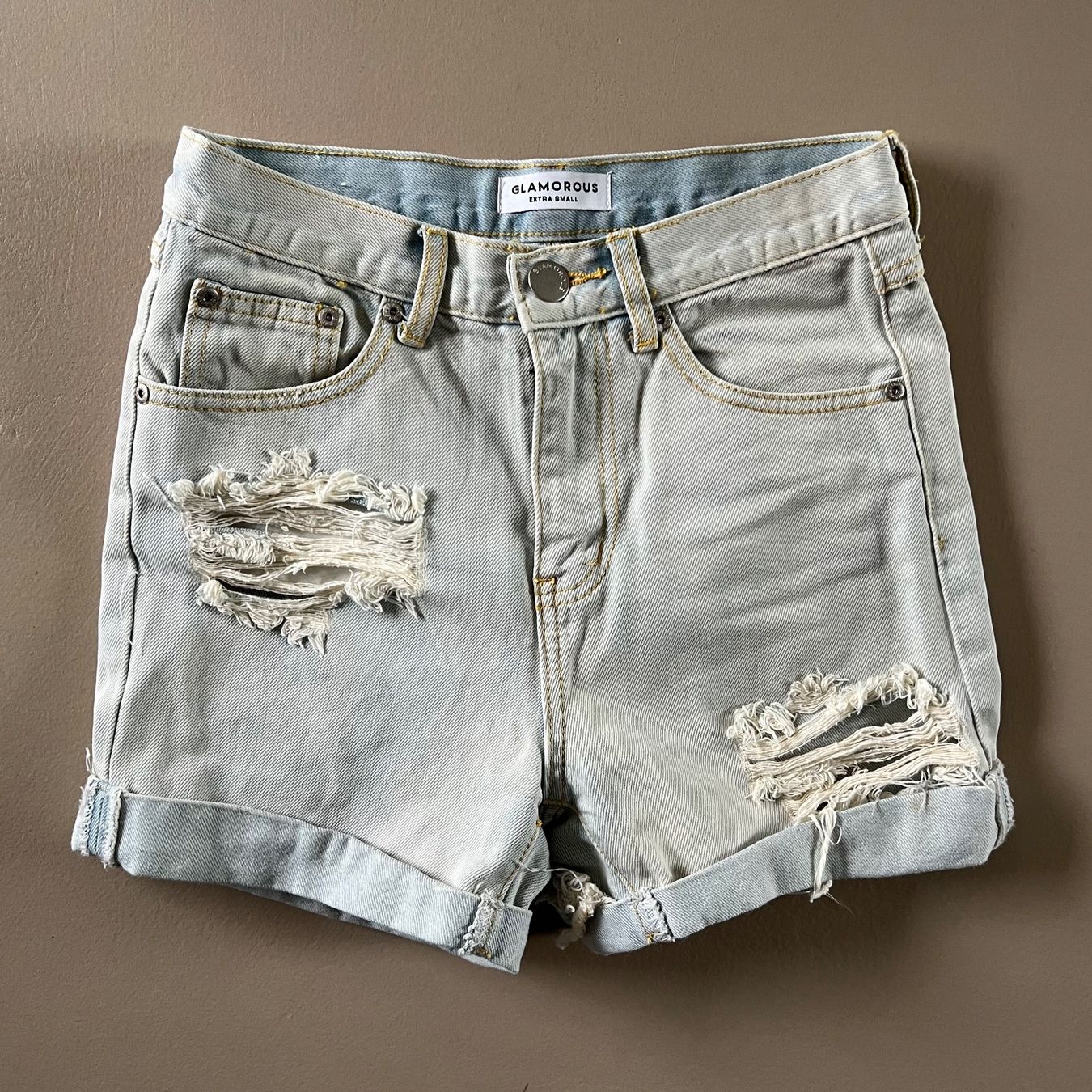 Hosen: GLAMOROUS Jeansshorts 🩵 – Gebraucht aus Zürich von ClosetQueen