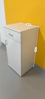 Schlichte weisse Kommode