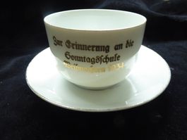 1934  alte Kaffee-Tasse mit Gold Schrift und