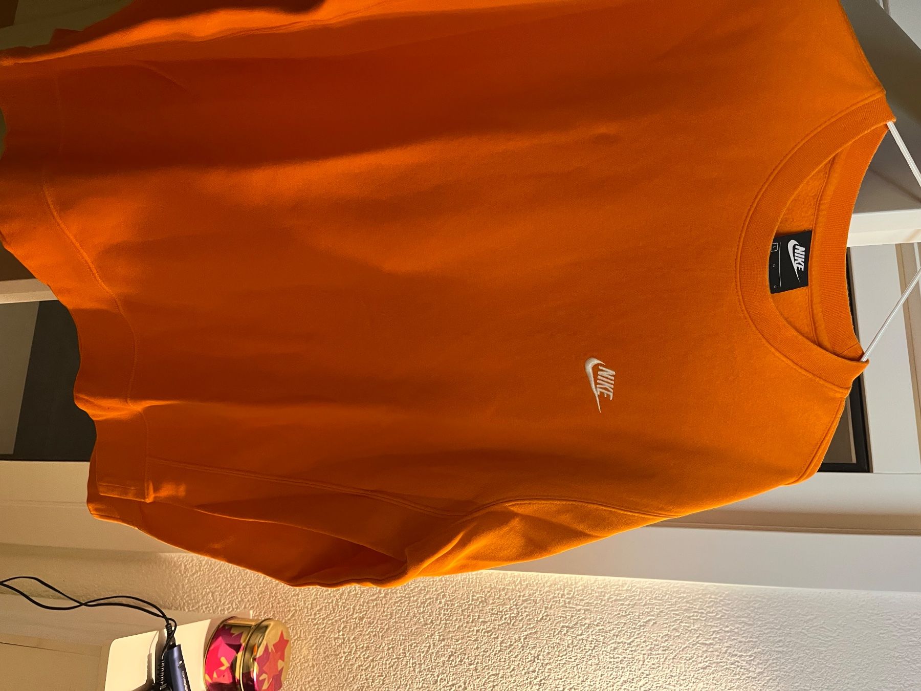 Nike Pulls & Sweat-shirts: Nike pullover orange M – D'occasion à Treyvaux par afa_7zpz