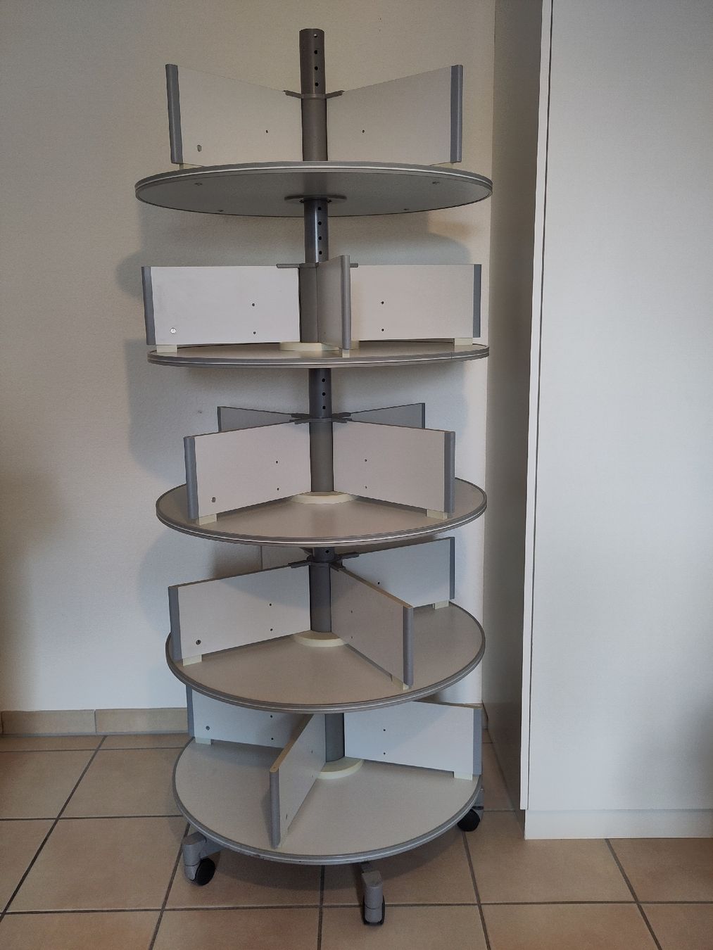 Scaffali: Colonne rotative pour classeurs, marque Moll – Usato da Neuchâtel venduto da div_5c6j